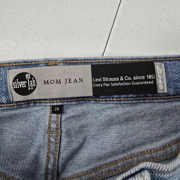Levi's SilverTab Mom‎ Jean Light Wash High Rise Relaxed Fit 28 4444 - Picture 11 of 13